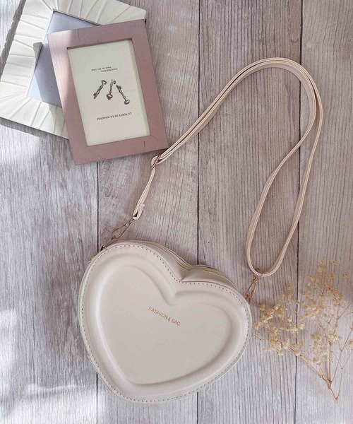 CERCA(チェルカ)の「lulunoix/ハートショルダーバッグ N15176(ショルダーバッグ・キッズ・ホワイト/ブラック/ベージュ/パープル/ブラウン/ピンク/ブルー/グリーン/レッド/アイボリー・FREE)」の5枚目の写真