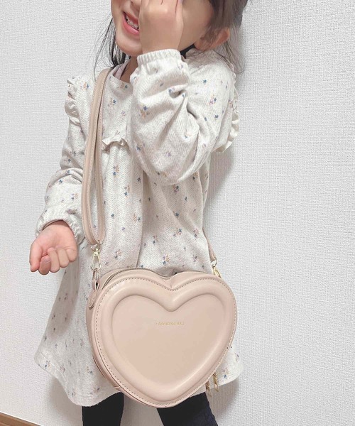 CERCA(チェルカ)の「lulunoix/ハートショルダーバッグ N15176(ショルダーバッグ・キッズ・ホワイト/ブラック/ベージュ/パープル/ブラウン/ピンク/ブルー/グリーン/レッド/アイボリー・FREE)」の4枚目の写真