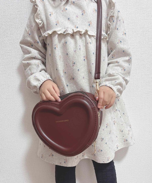 CERCA(チェルカ)の「lulunoix/ハートショルダーバッグ N15176(ショルダーバッグ・キッズ・ホワイト/ブラック/ベージュ/パープル/ブラウン/ピンク/ブルー/グリーン/レッド/アイボリー・FREE)」の3枚目の写真