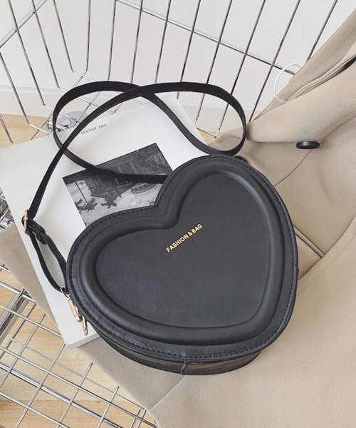 CERCA(チェルカ)の「lulunoix/ハートショルダーバッグ N15176(ショルダーバッグ・キッズ・ホワイト/ブラック/ベージュ/パープル/ブラウン/ピンク/ブルー/グリーン/レッド/アイボリー・FREE)」の2枚目の写真