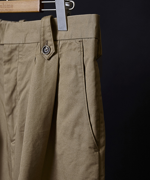 JOURNAL STANDARD relume（ジャーナルスタンダード　レリューム）の「【MICROTEX / マイクロテックス】2プリーツスラックス（その他パンツ・メンズ・ベージュ/ブラック・MEDIUM/LARGE）」の19枚目の写真