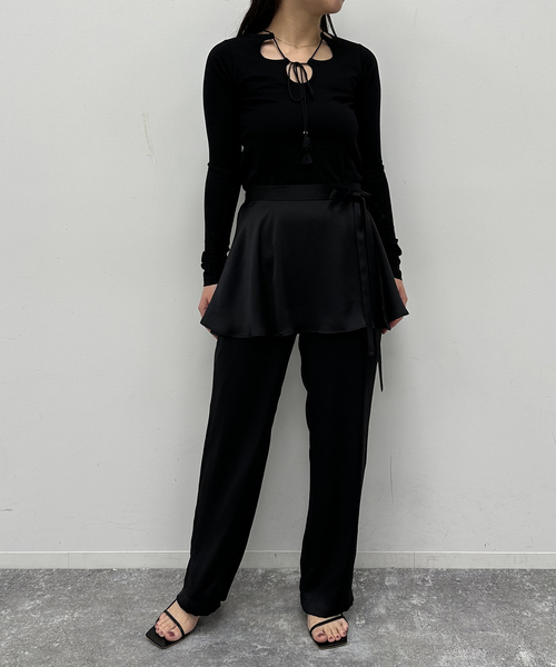 U by SPICK&SPAN（ユーバイスピックアンドスパン）の「フロントスカラカットソー（Tシャツ/カットソー・レディース・ブラック/ホワイト・FREE）」の11枚目の写真