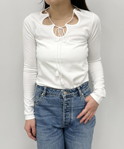 U by SPICK&SPAN（ユーバイスピックアンドスパン）の「フロントスカラカットソー（Tシャツ/カットソー・レディース・ブラック/ホワイト・FREE）」の14枚目の写真