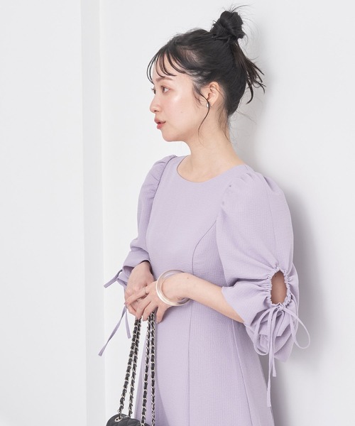 earth music&ecology（アースミュージックアンドエコロジー）の「袖ボリュームフレアワンピース（ワンピース・レディース・パープル/アイボリー・M/S）」の8枚目の写真
