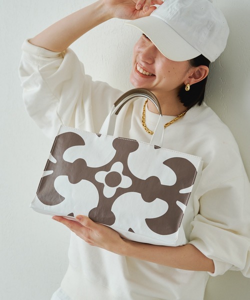russet(ラシット)の「<Orange Label>横長トートバッグ (CE-1282)(トートバッグ・レディース・グレー/ホワイト/ライトグレー・FREE)」の1枚目の写真