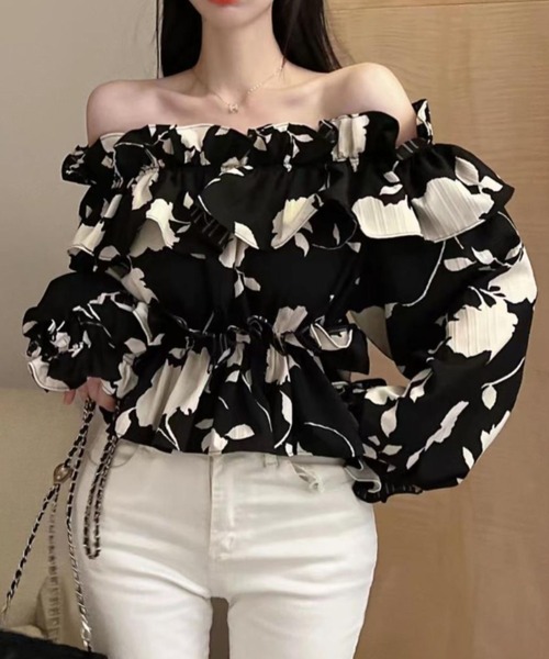 GEMEDA(ジェメダ)の「オフショルダー花柄ブラウス(シャツ/ブラウス・レディース・ブラック/ホワイト・M)」の10枚目の写真