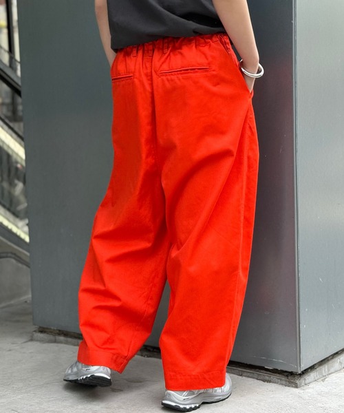 CIAOPANIC(チャオパニック)の「【ユニセックス】カーブワイドチノパンツ(チノパンツ・レディース・ブラック/ベージュ/グレー/オレンジ・MEDIUM/LARGE)」の4枚目の写真