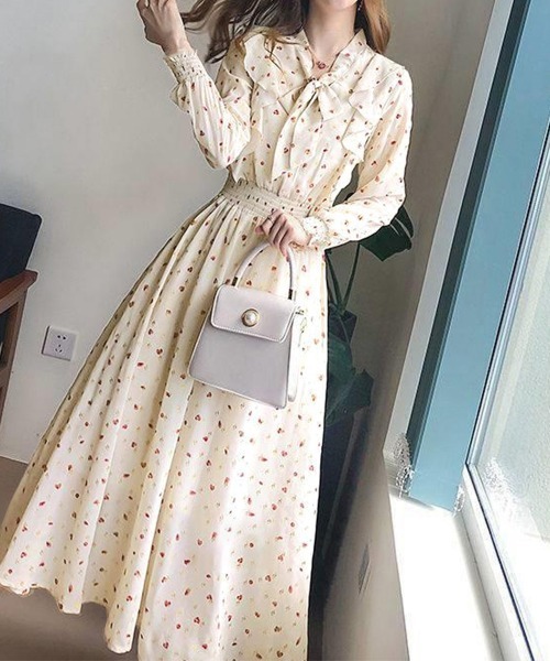 Miniministore（ミニミニストア）の「小花柄ボウタイワンピース ハイウエスト（ワンピース・レディース・ライトイエロー/ネイビー/ライトベージュ・FREE）」の18枚目の写真
