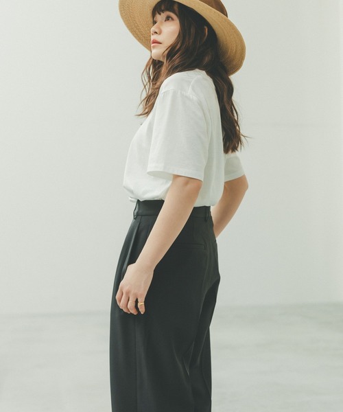 GLOBAL WORK(グローバルワーク)の「高山直子さんコラボ/リネンライクタックワイドパンツ/991916/EiiS(スラックス・レディース・スミクロ/ベージュ・SMALL/X-SMALL)」の11枚目の写真