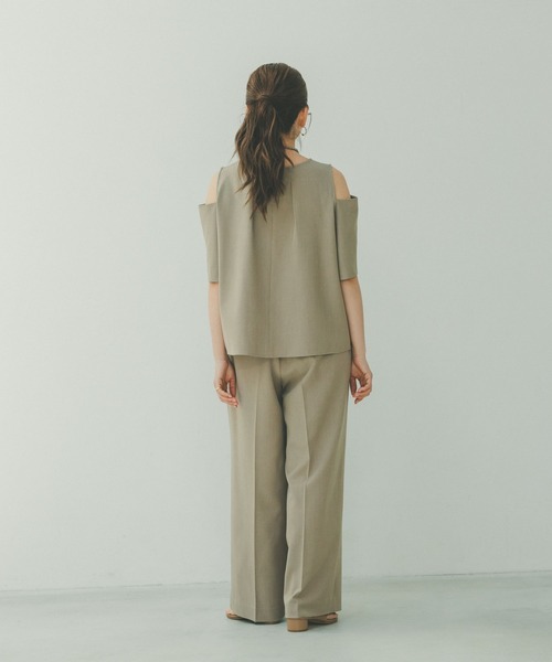 GLOBAL WORK(グローバルワーク)の「高山直子さんコラボ/リネンライクタックワイドパンツ/991916/EiiS(スラックス・レディース・スミクロ/ベージュ・SMALL/X-SMALL)」の17枚目の写真