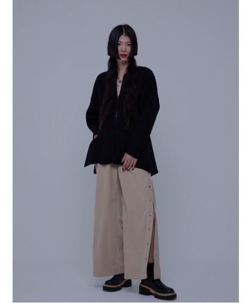 AMAIL（アマイル）の「Silhouette knit（ニット/セーター・レディース・ブラック/アイボリー・FREE）」の9枚目の写真