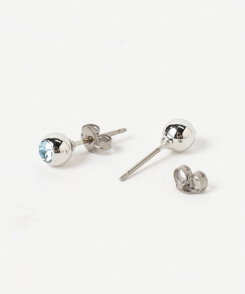 Ray BEAMS(レイビームス)の「クリスタル フクリン ピアス(ピアス(両耳用)・レディース・サックスブルー/その他・ONE SIZE)」の4枚目の写真