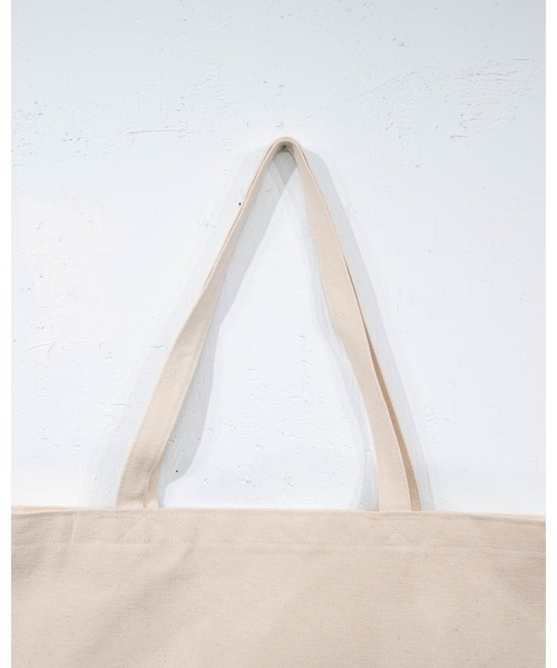 68&brothers（シックスティエイトアンドブラザーズ）の「Tote Bag "O&P"（トートバッグ・メンズ・ナチュラル・X-LARGE）」の3枚目の写真