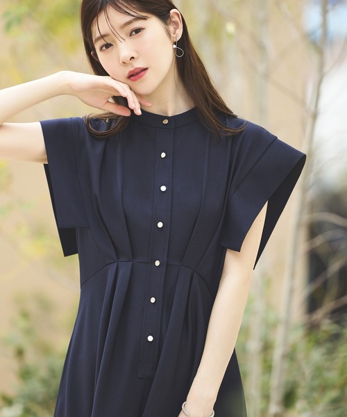 RUIRUE BOUTIQUE（ルイルエブティック）の「洗えるメタル釦フレンチシャツロング丈ワンピース  リゾート（ワンピース・レディース・ブラック/グレイッシュベージュ/ネイビー・3L/LL/L/M/S）」の4枚目の写真