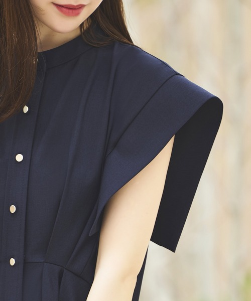 RUIRUE BOUTIQUE（ルイルエブティック）の「洗えるメタル釦フレンチシャツロング丈ワンピース  リゾート（ワンピース・レディース・ブラック/グレイッシュベージュ/ネイビー・3L/LL/L/M/S）」の5枚目の写真