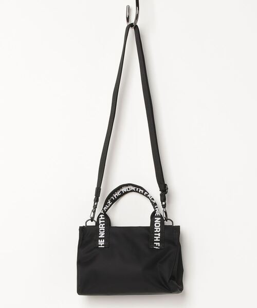 THE NORTH FACE(ザノースフェイス)の「THE NORTH FACE ザ・ノースフェイス BONNEY CROSS BAG MINI ミニクロスバッグ(ショルダーバッグ・レディース・ブラック・FREE)」の4枚目の写真