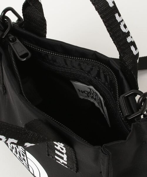 THE NORTH FACE(ザノースフェイス)の「THE NORTH FACE ザ・ノースフェイス BONNEY CROSS BAG MINI ミニクロスバッグ(ショルダーバッグ・レディース・ブラック・FREE)」の2枚目の写真