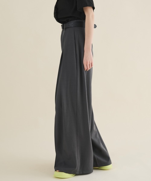 MERLOT（メルロー）の「フロントタックワイドスラックス（スラックス・レディース・ブラック/チャコールグレー・FREE/MEDIUM）」の16枚目の写真