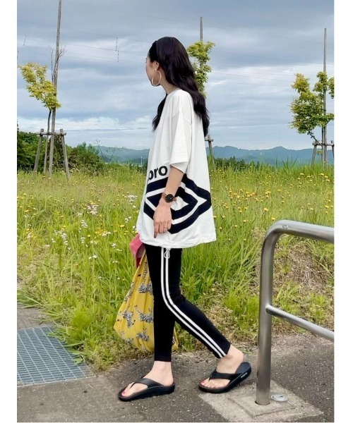 UMBRO(アンブロ)の「UMBRO(アンブロ)切替半袖Tシャツ(Tシャツ/カットソー・メンズ・ブラック/ホワイト・XL/M/L)」の13枚目の写真