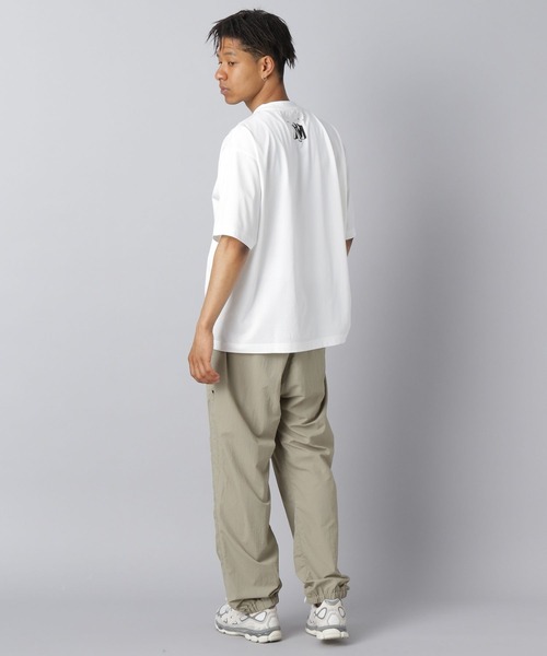 NUMERALS（ヌメラルズ）の「【NUMERALS】ショートスリーブプリントTシャツ（Tシャツ/カットソー・メンズ・カーキ/ブラック/ホワイト・MEDIUM/LARGE）」の5枚目の写真