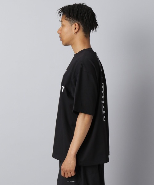 NUMERALS（ヌメラルズ）の「【NUMERALS】ショートスリーブプリントTシャツ（Tシャツ/カットソー・メンズ・カーキ/ブラック/ホワイト・MEDIUM/LARGE）」の13枚目の写真