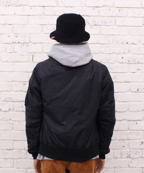 Alpha Industries（アルファインダストリーズ）の「【Ciaopanic】×【ALPHA/アルファ】 別注　リバーシブルMA-1（ミリタリージャケット・メンズ・オリーブ/ネイビー/ブラック・SMALL/MEDIUM/LARGE）」の9枚目の写真