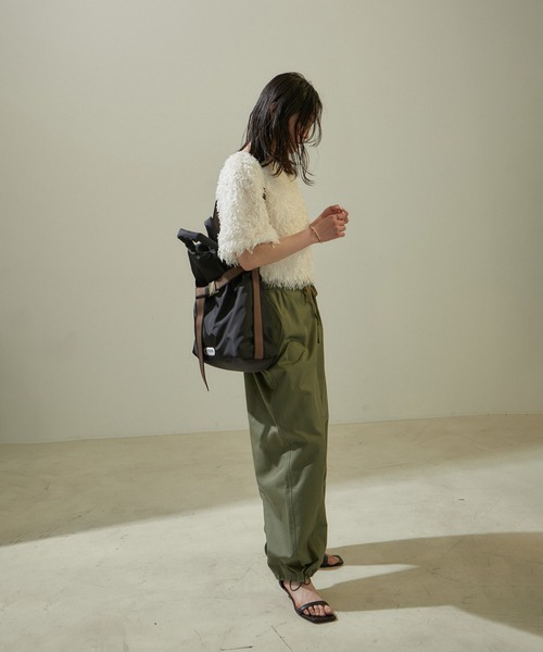 OUTDOOR PRODUCTS（アウトドアプロダクツ）の「【追加・A4対応】【OUTDOOR PRODUCTS for SALON】別注2WAYトートバッグ3（トートバッグ・レディース・ブラック/ベージュ系その他/オフホワイト・FREE）」の10枚目の写真