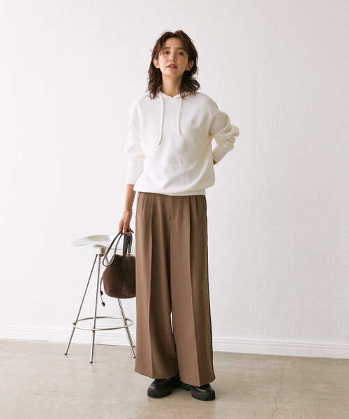 RIVE DROITE(リヴドロワ)の「【ハンサムな着こなしに】マニッシュラインパンツ(その他パンツ・レディース・グレー/モカ・38/36)」の21枚目の写真