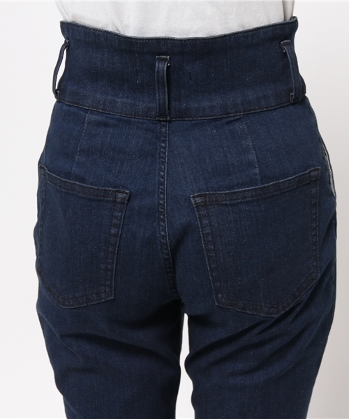 MOUSSY（マウジー）の「iSKO EMOTION TUCK PT（デニムパンツ・レディース・ダークブルー/ブルー・2/0/1）」の7枚目の写真