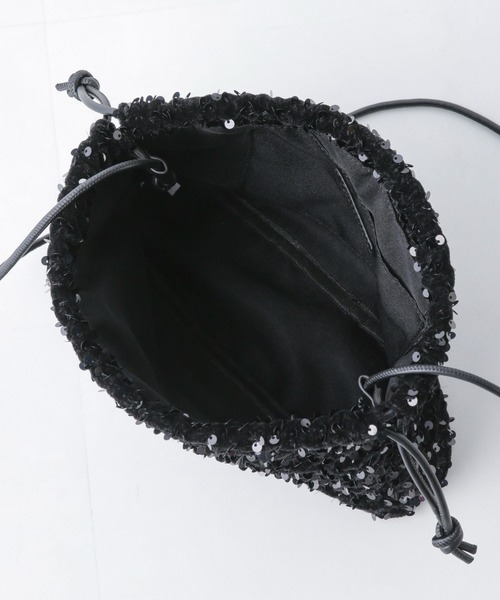 NANO universe（ナノユニバース）の「スパンコール巾着バッグ（ショルダーバッグ・レディース・ブラック/シルバー/レッド・FREE）」の11枚目の写真