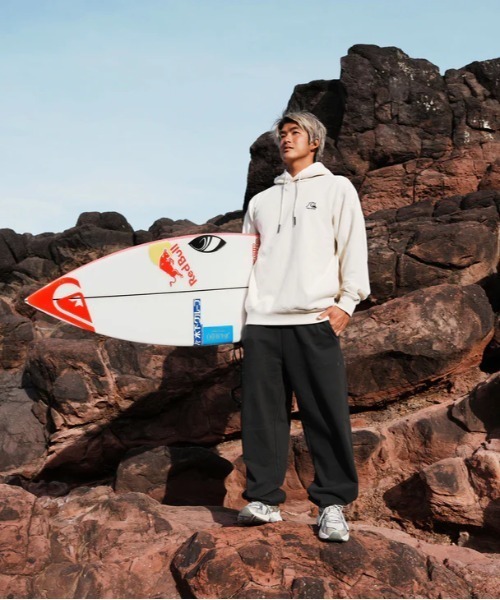 Quiksilver(クイックシルバー)の「QS HISTORY HOODIE SW/クイックシルバープルオーバーパーカー・フーディー(パーカー・メンズ・グレー/アイボリー/ブラック・SMALL/MEDIUM/LARGE/X-LARGE)」の17枚目の写真