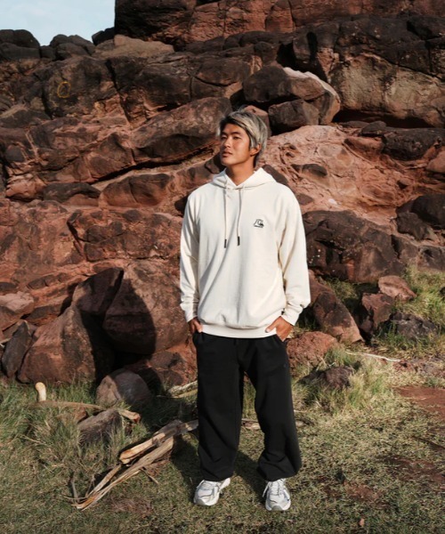 Quiksilver(クイックシルバー)の「QS HISTORY HOODIE SW/クイックシルバープルオーバーパーカー・フーディー(パーカー・メンズ・グレー/アイボリー/ブラック・SMALL/MEDIUM/LARGE/X-LARGE)」の20枚目の写真