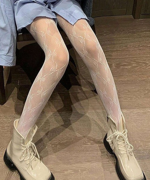 SHEPP（シープ）の「リボンモチーフ レース編みタイツ/バレエコア 韓国ガーリー 美脚シアーアイテム（タイツ/ストッキング・レディース・ブラック/ホワイト・F）」の18枚目の写真