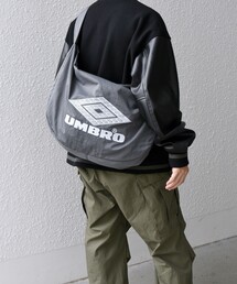 【SHIPS any別注】UMBRO: LUMINOUS ビッグロゴ ショルダー バッグ◇