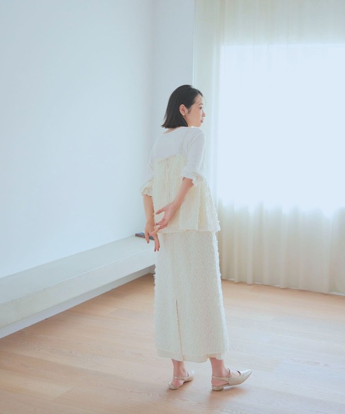 GLOBAL WORK（グローバルワーク）の「MATINEE LINE/フェザービスチェ/140508（キャミソール・レディース・アイボリー/ブラック・FREE）」の4枚目の写真