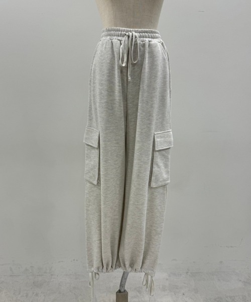 one after another NICE CLAUP（ワンアフターアナザーナイスクラップ）の「スウェットカーゴパンツ（スウェットパンツ・レディース・ライトピンク/グレー/オートミール/チャコールグレー・FREE）」の12枚目の写真