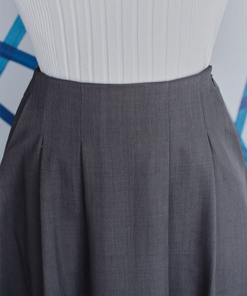 Tiaclasse（ティアクラッセ）の「メランジツイルフレアスカート（スカート・レディース・チャコールグレー/ベージュ/ブラック・S/M/L）」の4枚目の写真