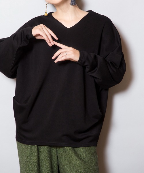 OSMOSIS(オズモーシス)の「サイドタックプルオーバー(Tシャツ/カットソー・レディース・ブラック/カーキ/チャコール/アイボリー・ONE SIZE)」の13枚目の写真