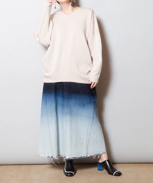 OSMOSIS(オズモーシス)の「サイドタックプルオーバー(Tシャツ/カットソー・レディース・ブラック/カーキ/チャコール/アイボリー・ONE SIZE)」の17枚目の写真
