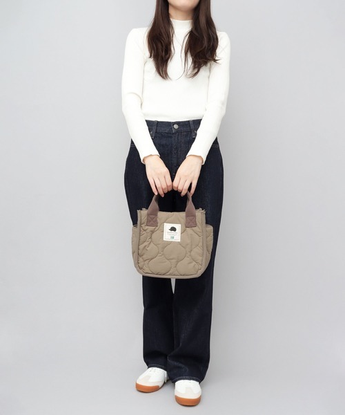 軽量 キルティング スクエア ハンドトートバッグ（ランチバッグ
