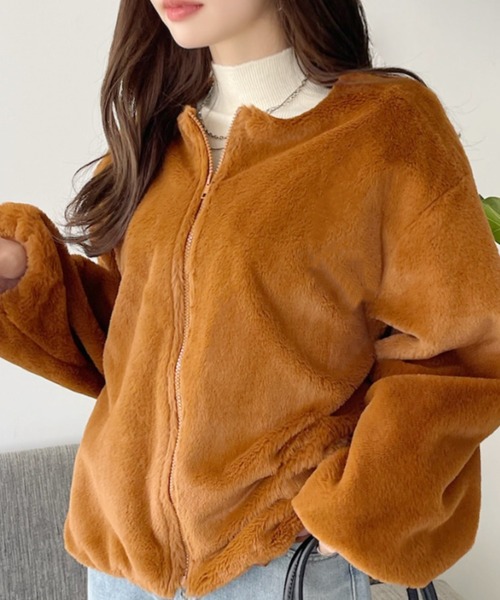 TREOVER(トレオーバー)の「ふわふわソフトタッチエコファージャケット(ノーカラーコート・レディース・アイボリー/キャメル/ダークブラウン/ベージュ・FREE)」の4枚目の写真