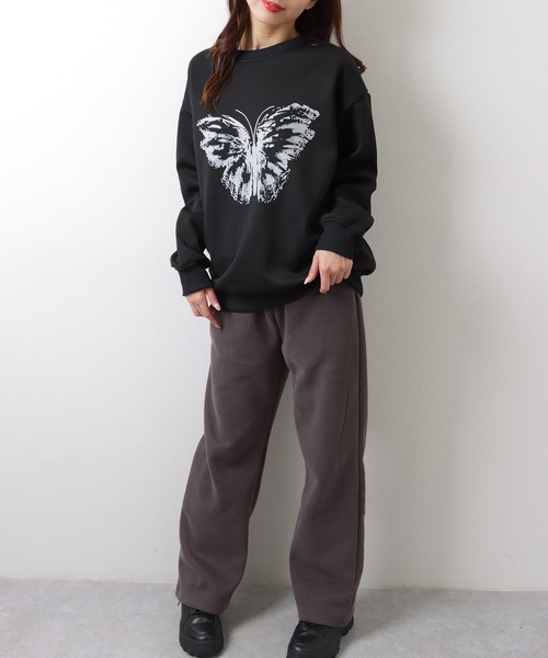 Lace Ladies(レースレディース)の「バタフライ柄 クルーネック 長袖 スウェット プルオーバー(スウェット・レディース・ブラック/レッド・M/XL)」の3枚目の写真