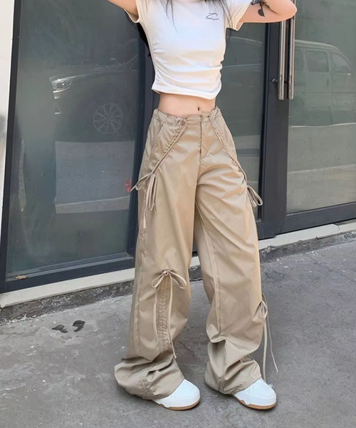 sevens(セブンズ)の「【sevens】ギャザーリボンカーゴパンツ(カーゴパンツ・レディース・ブラック/ベージュ・LARGE/MEDIUM)」の1枚目の写真
