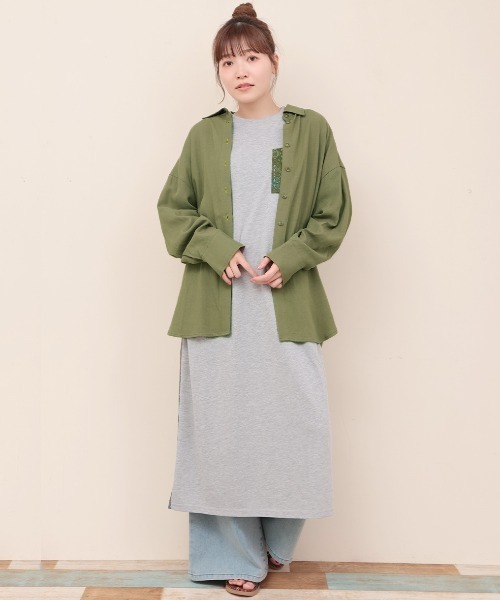 チチカカ（チチカカ）の「リネン混フロル刺繍シャツ（シャツ/ブラウス・レディース・カーキ/ナチュラル/ネイビー・FREE）」の7枚目の写真