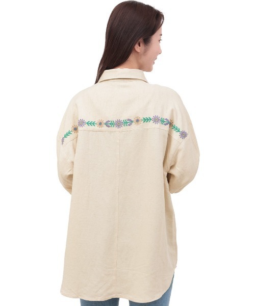 チチカカ（チチカカ）の「リネン混フロル刺繍シャツ（シャツ/ブラウス・レディース・カーキ/ナチュラル/ネイビー・FREE）」の17枚目の写真