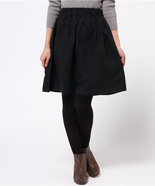 earth music&ecology（アースミュージックアンドエコロジー）の「フェイクスウェードスカート（スカート・レディース・ワインレッド/ブラウン/キャメル/ネイビー/カーキ・FREE）」の4枚目の写真