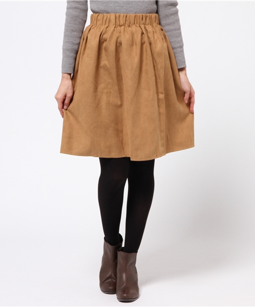 earth music&ecology（アースミュージックアンドエコロジー）の「フェイクスウェードスカート（スカート・レディース・ワインレッド/ブラウン/キャメル/ネイビー/カーキ・FREE）」の5枚目の写真