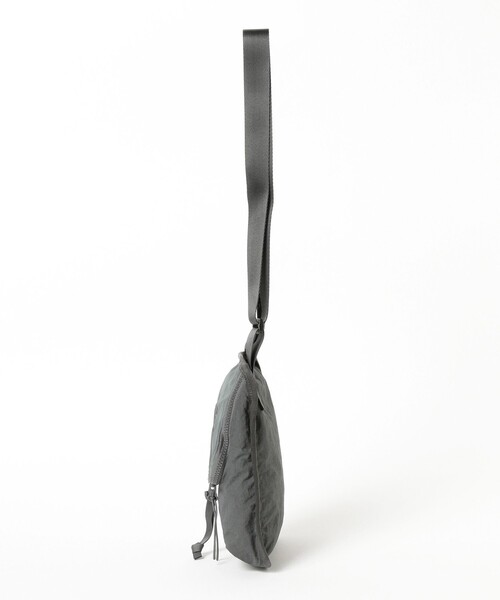C.P. COMPANY（シーピーカンパニー）の「C.P. Company / Shoulder Bag（トートバッグ・メンズ・チャコールグレー/ブラック・ONE SIZE）」の4枚目の写真