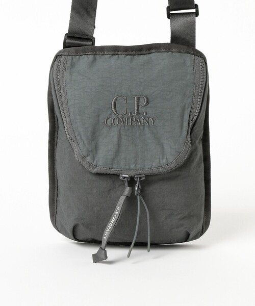 C.P. COMPANY（シーピーカンパニー）の「C.P. Company / Shoulder Bag（トートバッグ・メンズ・チャコールグレー/ブラック・ONE SIZE）」の7枚目の写真