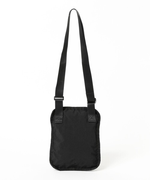C.P. COMPANY（シーピーカンパニー）の「C.P. Company / Shoulder Bag（トートバッグ・メンズ・チャコールグレー/ブラック・ONE SIZE）」の10枚目の写真